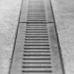 Cum contribuie betonul la durabilitatea rigolelor