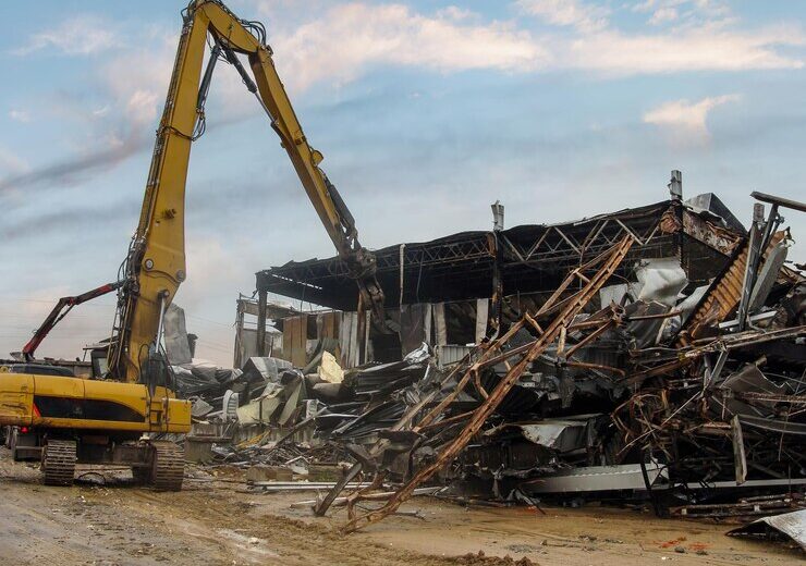 Utilajele potrivite pentru demolări grele