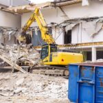 Cum se recuperează materialele valoroase din construcții vechi