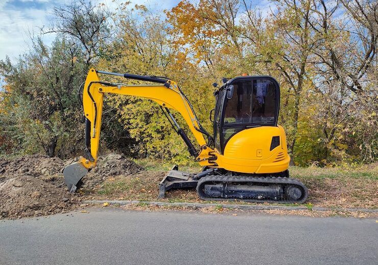 Utilaje pentru lucrări în zone restrânse: ce opțiuni există