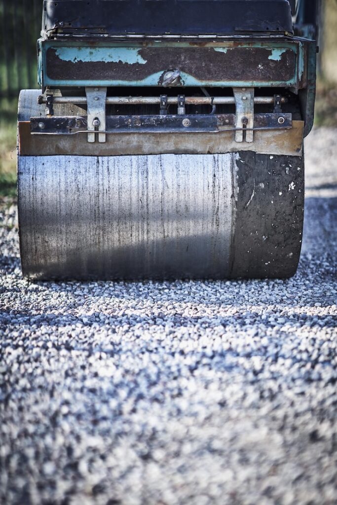 Acasă 48 Importanța compactării corecte a stratului de fundație